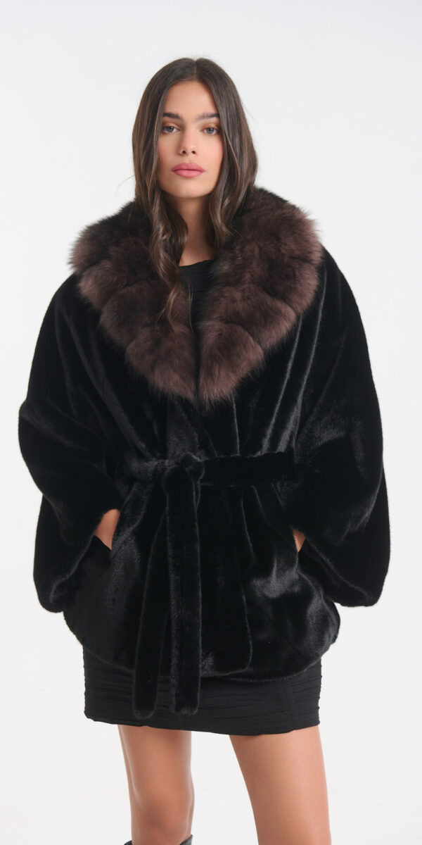 FAUX FUR ΠΑΛΤΟ ΜΕ FOX ΓΟΥΝΑ ΣΤΟΝ ΓΙΑΚΑ